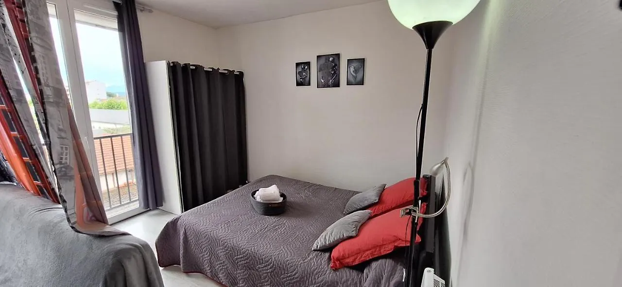 T1 Avec Parking Plein Sud Centre De Tarbes Apartamento