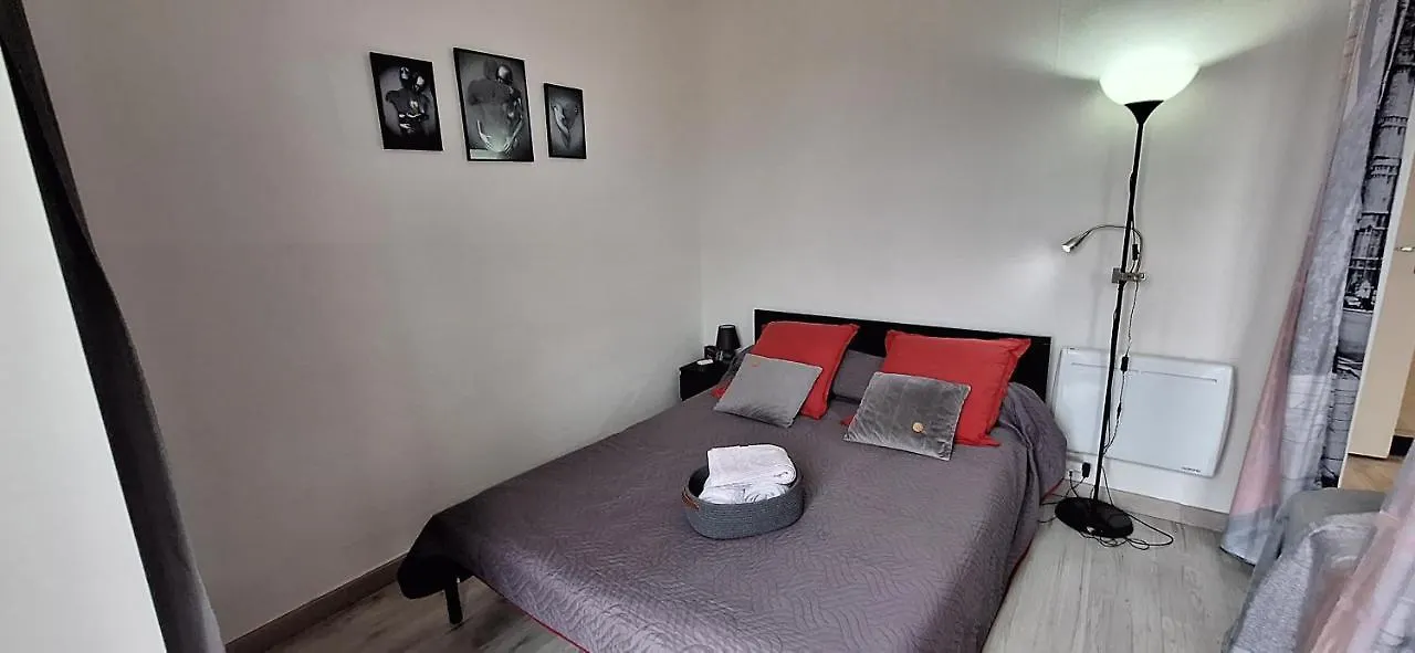 T1 Avec Parking Plein Sud Centre De Tarbes Apartamento